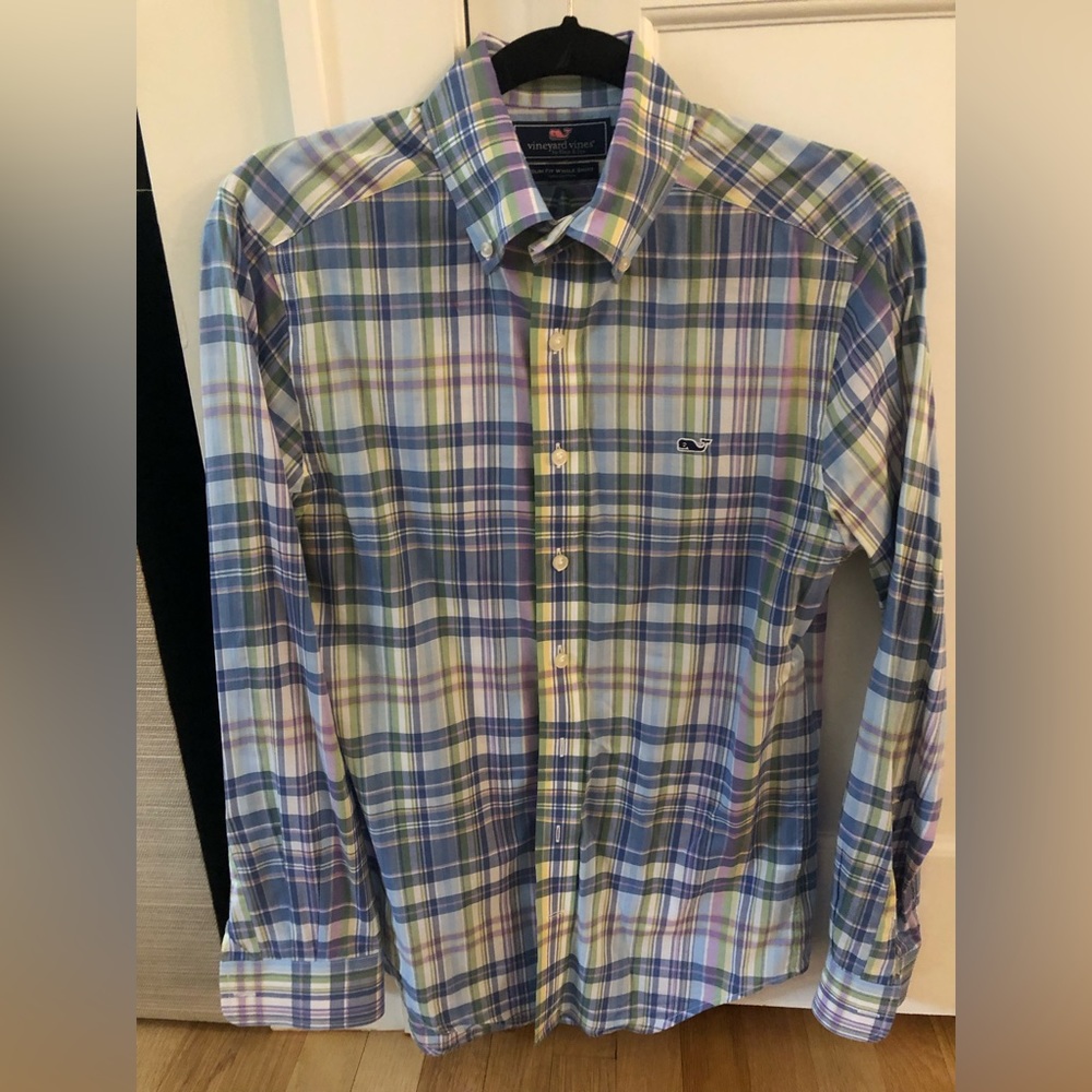 Vineyard Vines plaid button down long sleeve XS